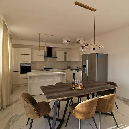 Apartment Maris *